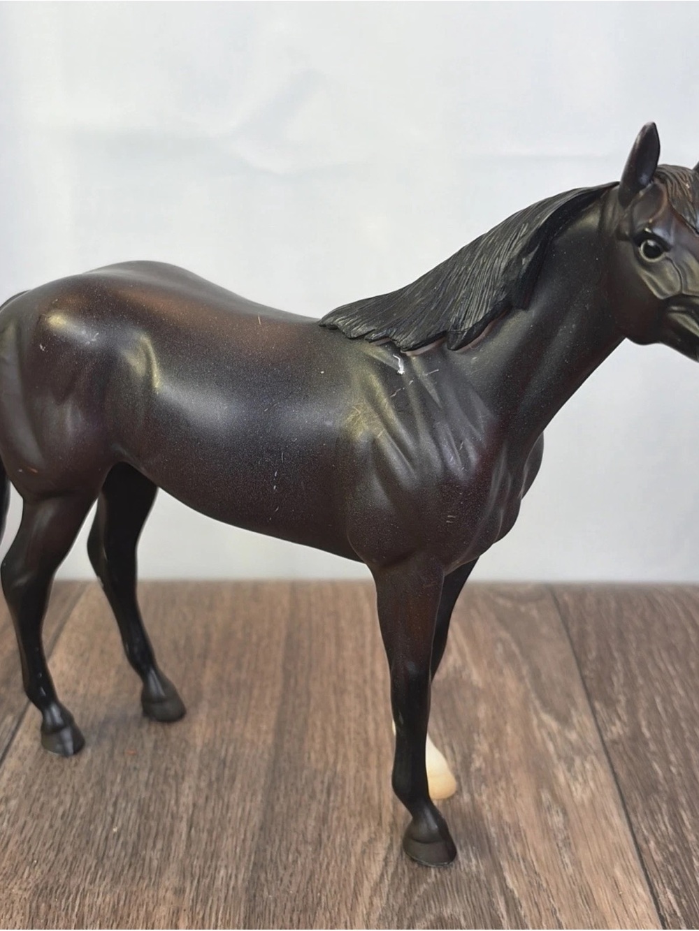 Breyer Classics #931 Bay Roan American Quarter Horse Figurine